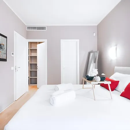 Apartment Easylife - Elegant Flat At Castello Sforzesco *